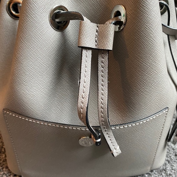 Michael Kors Handbags - Michael Kors Bucket Bag
